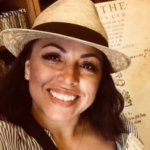 Meet your Posher, Ana